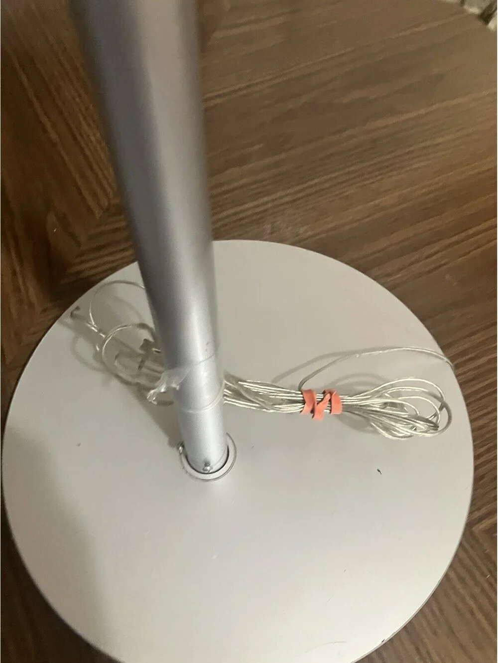 2 SONY SS-TS73 Tower Speakers RIGHT & LEFT works great- With Stands